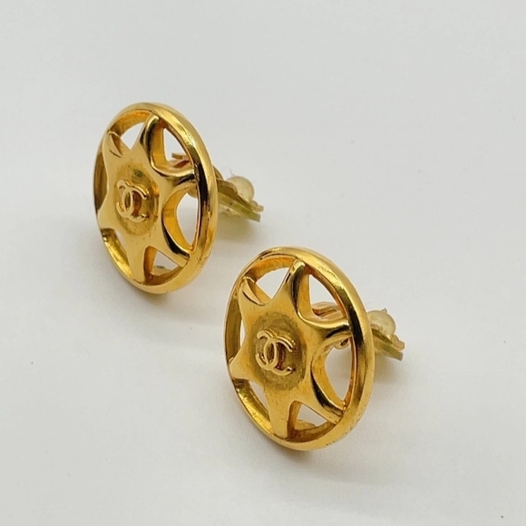 SALE! Authentic CHANEL Coco Mark Vintage Gold Plated Star Motif Earrings W Box - Picture 7 of 11